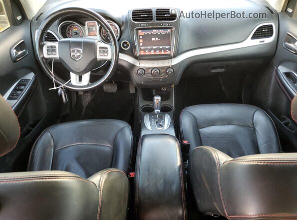 3C4PDDEGXKT769868 2019 DODGE JOURNEY Белый Вид панели приборов