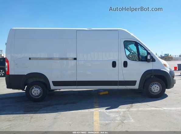 3C6LRVDG4SE527404 2025 RAM PROMASTER 2500 White Widok wnętrza z tyłu