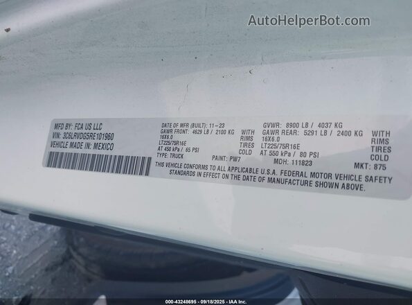 3C6LRVDG5RE101960 2024 RAM PROMASTER 2500 White Engine compartment view