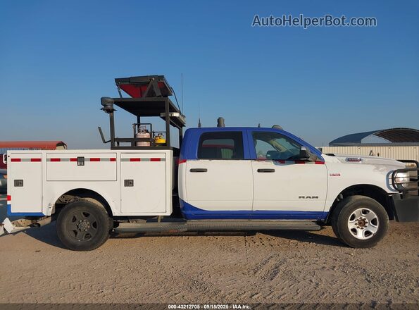 3C7WR5HJ7LG181563 2020 RAM 2500 Белый Вид задней части салона