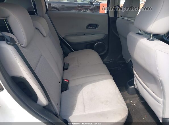 3CZRU5H56JM720467 2018 HONDA HR-V White VIN sticker view