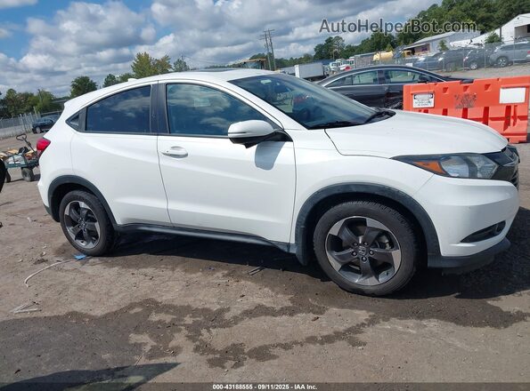 3CZRU5H56JM720467 2018 HONDA HR-V White Rear interior view