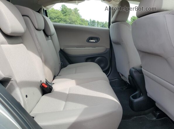 3CZRU6H35JM707066 2018 HONDA HR-V Silver Սալոնի հետևի տեսք