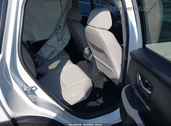 3CZRZ2H39TM706922 2026 HONDA HR-V White Widok naklejki z numerem VIN