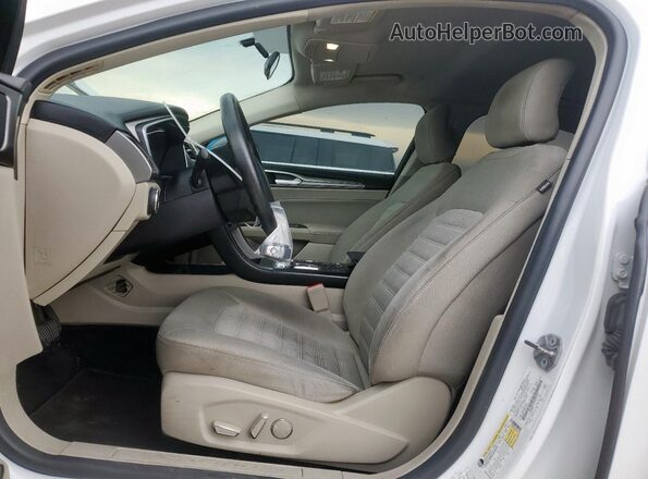 3FA6P0LU5JR221816 2018 FORD FUSION Белый Вид салона спереди