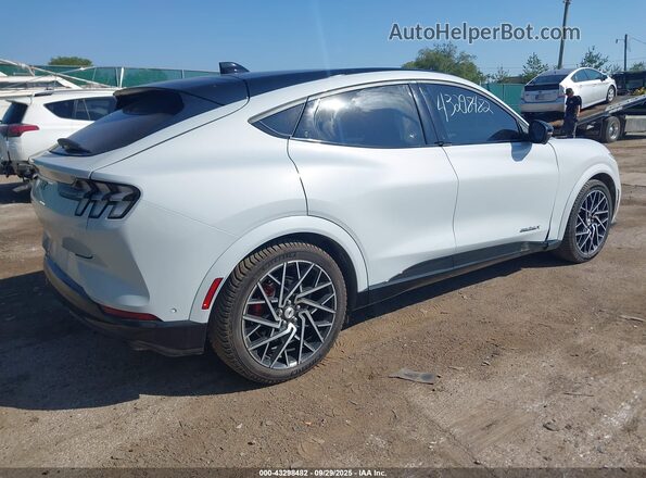3FMTK4SX0NMA62149 2022 FORD MUSTANG MACH-E Белый Задняя правая четверть