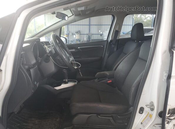 3HGGK5H69JM711341 2018 HONDA FIT White წინა სალონის ხედი