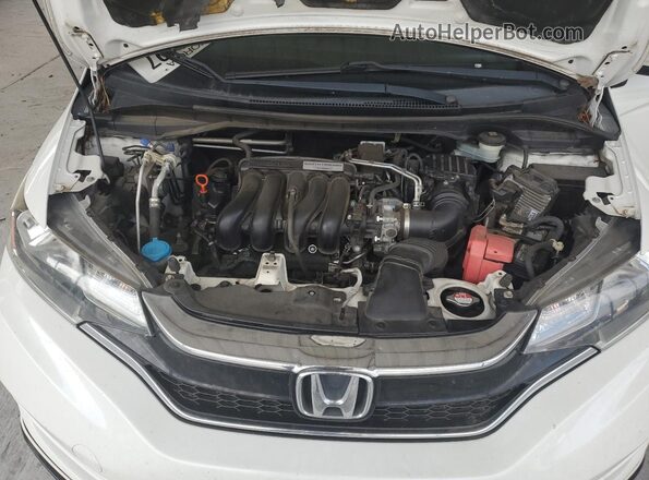 3HGGK5H69JM711341 2018 HONDA FIT White უკანა სალონის ხედი