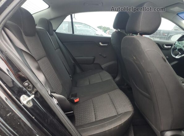 3KPA24AB2JE082179 2018 KIA RIO Black Vista de los asientos traseros