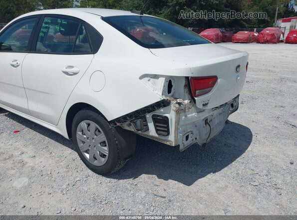 3KPA24AD4ME386507 2021 KIA RIO Белый Вид спереди