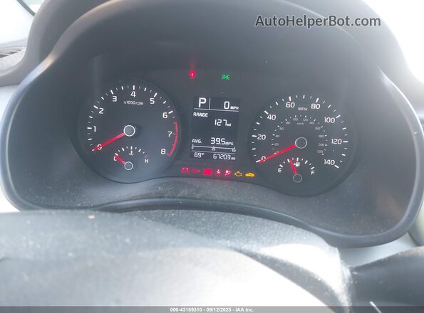 3KPA24AD4NE487953 2022 KIA RIO Black Widok tylnych siedzeń