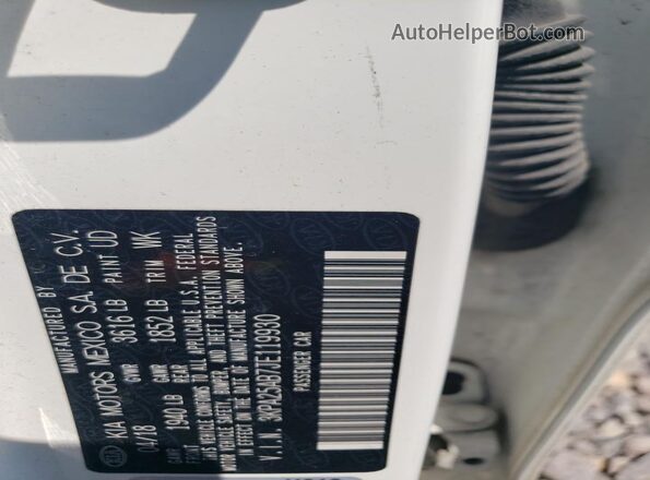 3KPA25AB7JE119930 2018 KIA RIO White ძრავის განყოფილების ხედი