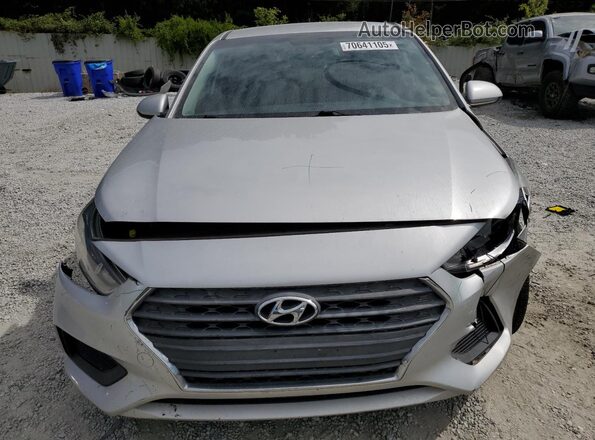 3KPC24A32JE009010 2018 HYUNDAI ACCENT Серебряный Вид спереди