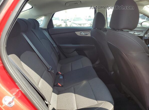3KPF24AD5RE742010 2024 KIA FORTE Red უკანა სავარძლების ხედი