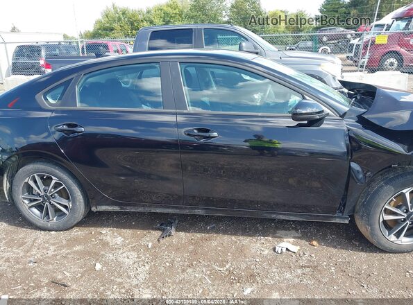 3KPF24ADXPE603097 2023 KIA FORTE Black Widok wnętrza 360 stopni