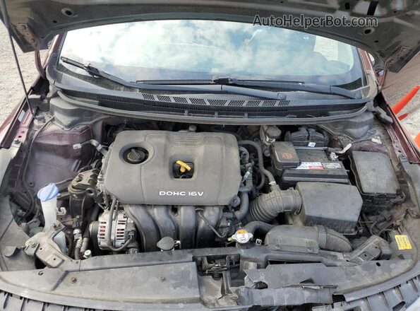 3KPFK4A71JE201390 2018 KIA FORTE Бордовый Вид задней части салона