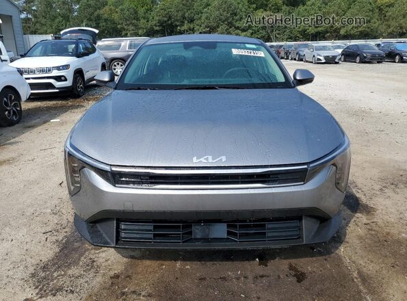 3KPFT4DE8SE099403 2025 KIA K4 Серый Вид спереди