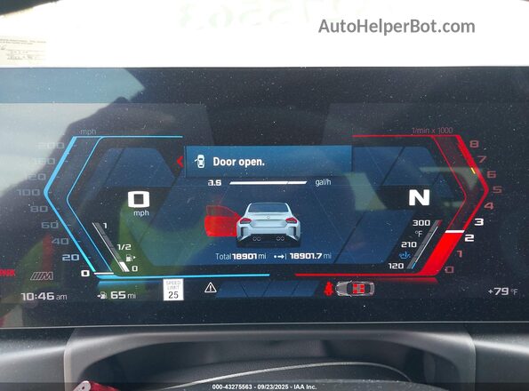 3MF13DM09R8E18666 2024 BMW M2 Light Blue Вид задних сидений