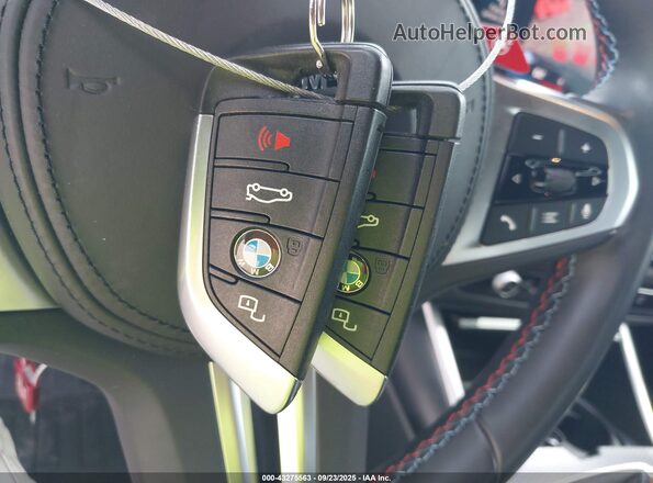 3MF13DM09R8E18666 2024 BMW M2 Light Blue Вид панели приборов