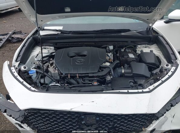 3MVDMBAMXSM757635 2025 MAZDA CX-30 White Rear view