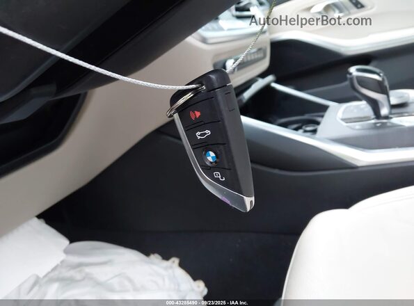 3MW5R7J0XM8B63752 2021 BMW OTHER Gray Vista del salpicadero
