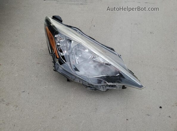 3MYDLBYV3JY306574 2018 TOYOTA YARIS Charcoal Engine compartment view