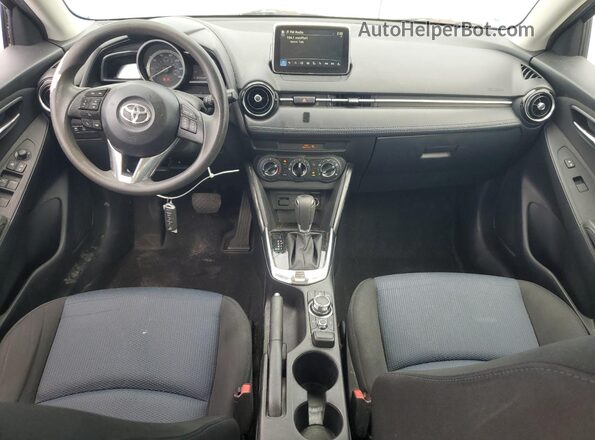 3MYDLBYV3JY314674 2018 TOYOTA YARIS Blue Vista del salpicadero