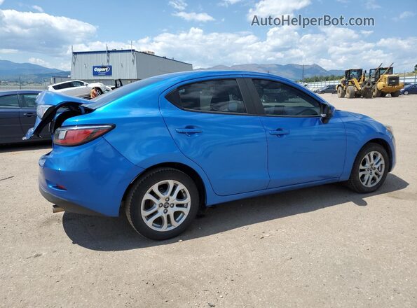 3MYDLBYV4JY324212 2018 TOYOTA YARIS Blue Задня права чверть