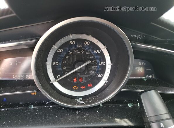 3MYDLBYV7JY329436 2018 TOYOTA YARIS Black Вид щитка приладів