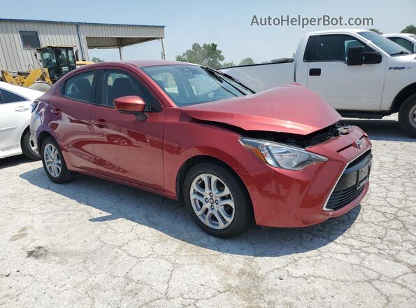 3MYDLBYV8HY174227 2017 TOYOTA YARIS Maroon Delantero derecho