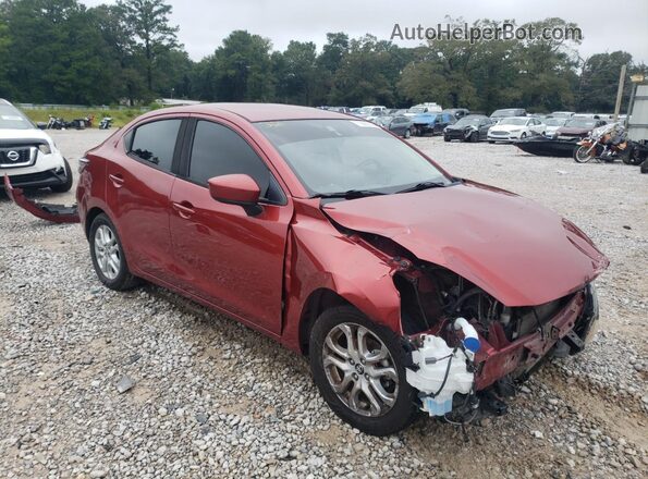 3MYDLBYVXJY304935 2018 TOYOTA YARIS Red Передня права чверть