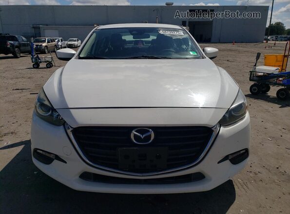 3MZBN1U75JM176853 2018 MAZDA 3 White Front view