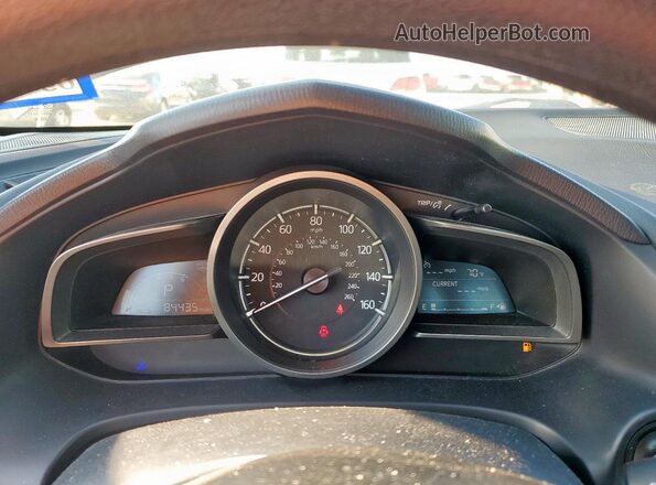 3MZBN1U76JM159768 2018 MAZDA 3 Gray Սարքավորումների վահանակի տեսք