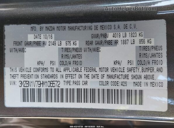3MZBN1V79HM106572 2017 MAZDA 3 Серый Вид подкапотного пространства