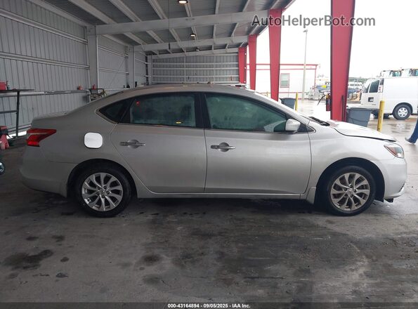 3N1AB7AP6JL646248 2018 NISSAN SENTRA Silver Widok zestawu wskaźników