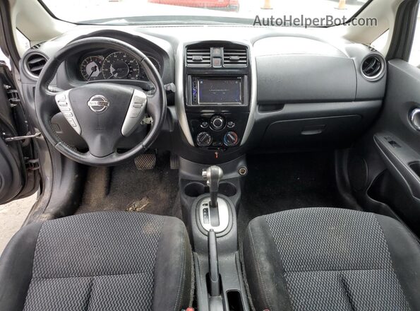 3N1CE2CP3JL352211 2018 NISSAN VERSA Gray Вид панелі приладів