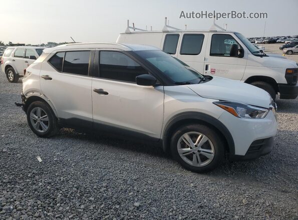 3N1CP5CU3JL500732 2018 NISSAN KICKS Белый Передняя правая четверть