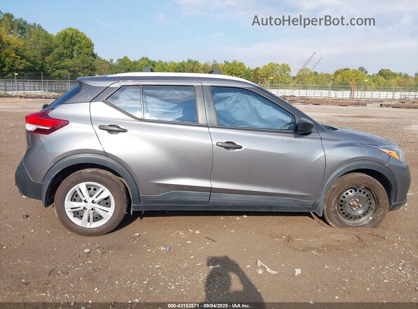 3N1CP5CU3JL530670 2018 NISSAN KICKS Gray Rear interior view