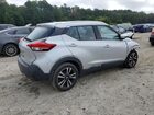 2018 Nissan Kicks S Серебряный vin: 3N1CP5CU4JL534162