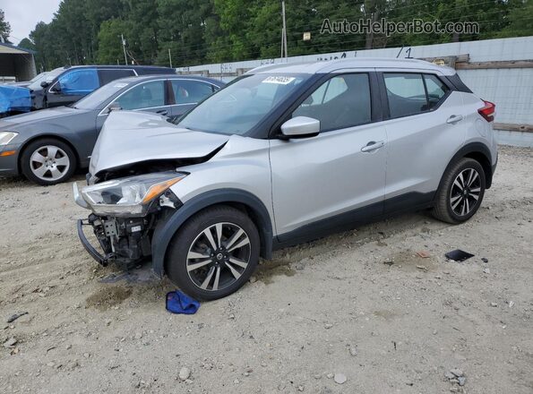 3N1CP5CU4JL534162 2018 NISSAN KICKS Серебряный Передняя левая четверть