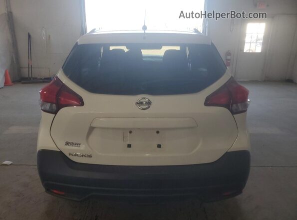 3N1CP5CU4JL543265 2018 NISSAN KICKS White Rear view