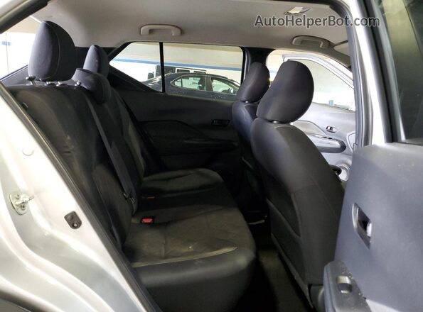3N1CP5CU5JL544893 2018 NISSAN KICKS Silver Rear interior view