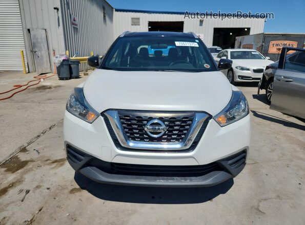 3N1CP5CU7JL514374 2018 NISSAN KICKS Белый Вид спереди