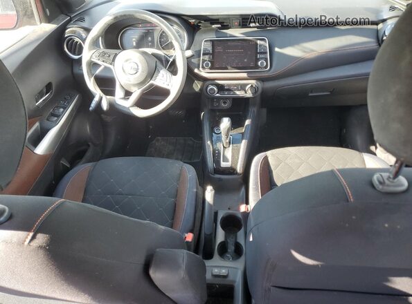 3N1CP5CUXJL511145 2018 NISSAN KICKS Red Widok deski rozdzielczej