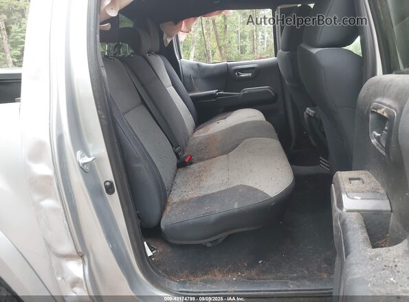 3TYCZ5AN8MT040568 2021 TOYOTA TACOMA Silver Widok naklejki z numerem VIN
