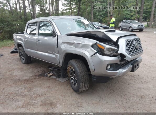 3TYCZ5AN8MT040568 2021 TOYOTA TACOMA Silver Przód prawy