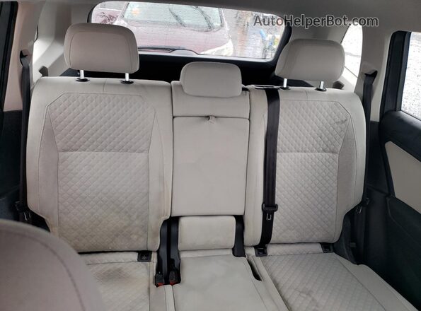 3VV0B7AX2JM017073 2018 VOLKSWAGEN TIGUAN Charcoal უკანა სავარძლების ხედი