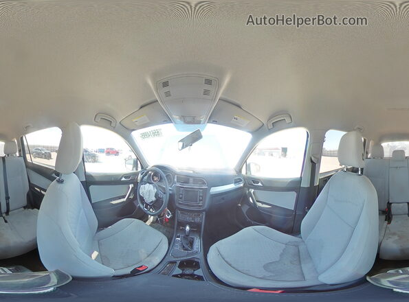 3VV1B7AX2JM058100 2018 VOLKSWAGEN TIGUAN Синий Панорамный вид салона 360°