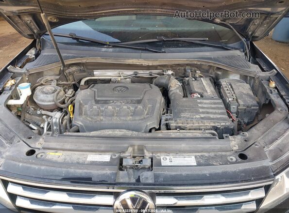 3VV1B7AX4JM121682 2018 VOLKSWAGEN TIGUAN Черный Вид сзади