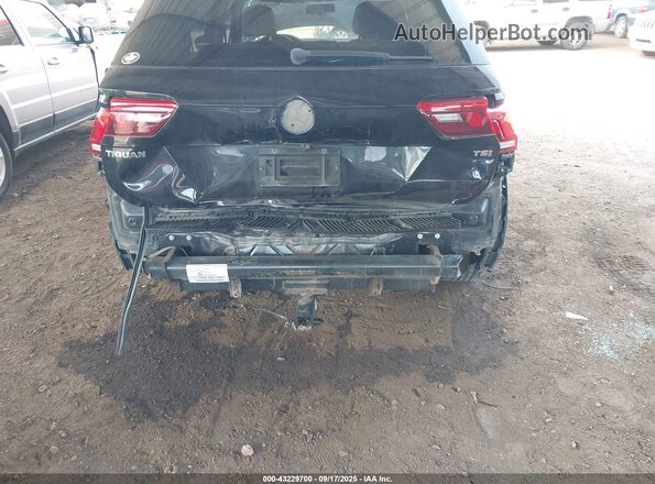3VV1B7AX4JM121682 2018 VOLKSWAGEN TIGUAN Черный Вид спереди